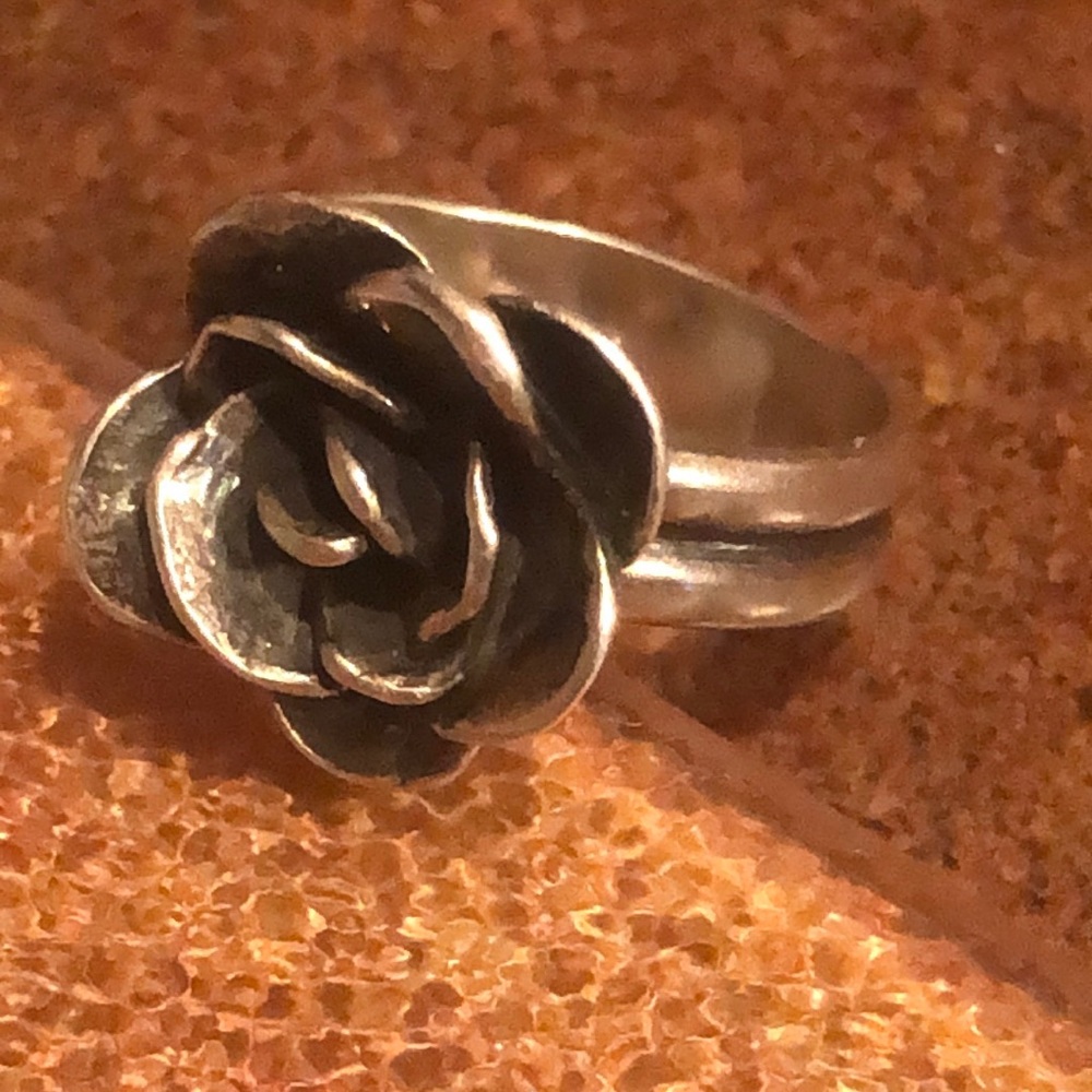 Silpada Flower Ring.
